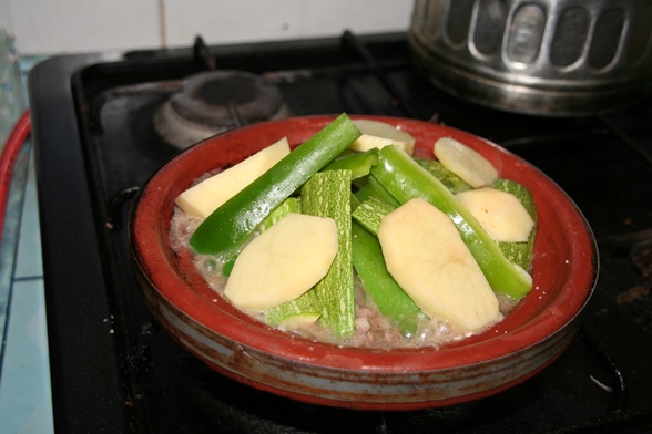 Тажин со специями, марокканская кухня